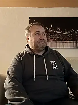 Snapshot of Pourleplasirs chatting on 02/22/25, 02:39 Pourleplasirs online show from 02/22/25, 02:39