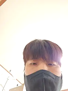 Snapshot of Tyyyggjju chatting on 10/26/25, 05:02 Tyyyggjju online show from 10/26/25, 05:02