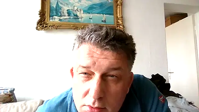 Snapshot of GrandpasDadBulg chatting on 01/28/25, 11:28 GrandpasDadBulg online show from 01/28/25, 11:28