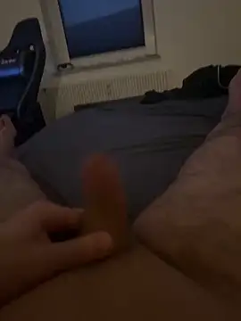 Snapshot of Mo_2003 chatting on 02/02/25, 04:32 Mo 2003 online show from 02/02/25, 04:32