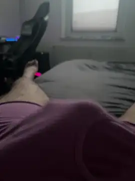 Snapshot of Mo_2003 chatting on 02/14/25, 04:09 Mo 2003 online show from 02/14/25, 04:09