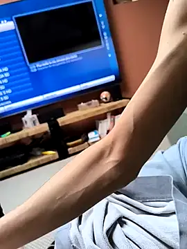 Snapshot of mialovelybb chatting on 01/30/25, 11:55 mialovelybb online show from 01/30/25, 11:55