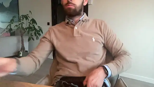 Snapshot of bullyboyy chatting on 10/09/25, 03:43 bullyboyy online show from 10/09/25, 03:43