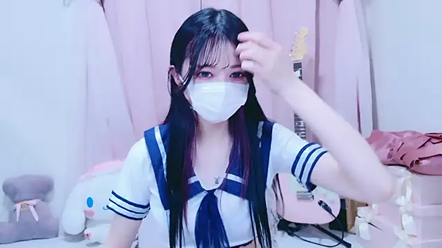 Snapshot of Megu-mimi chatting on 12/14/25, 10:31 Megu-mimi online show from 12/14/25, 10:31