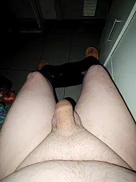 Snapshot of Usame_como_quieras chatting on 09/26/25, 04:00 Usame como quieras online show from 09/26/25, 04:00