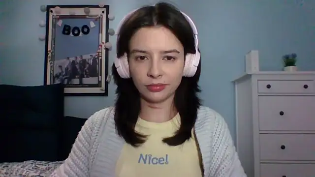 Snapshot of LariceSexy chatting on 11/10/25, 07:13 LariceSexy online show from 11/10/25, 07:13