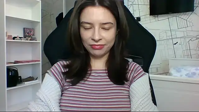 Snapshot of LariceSexy chatting on 11/26/25, 01:12 LariceSexy online show from 11/26/25, 01:12