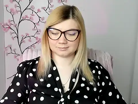 Lola moree online show from 04/26/26, 11:41