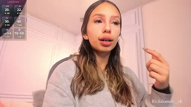 Snapshot of Salome__evans chatting on 12/18/25, 02:01 Salome evans online show from 12/18/25, 02:01