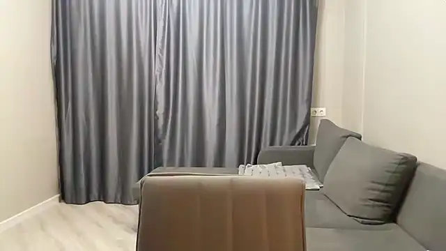 Snapshot of anora_sunny chatting on 02/19/25, 06:10 anora sunny online show from 02/19/25, 06:10