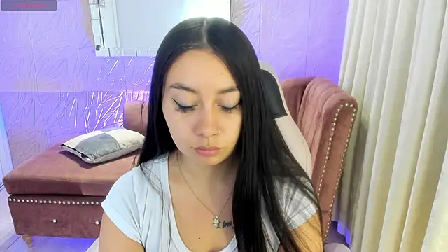 Snapshot of miss_isabella_m chatting on 04/22/26, 01:34 miss isabella m online show from 04/22/26, 01:34