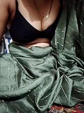 Snapshot of saaniya chatting on 09/14/25, 07:24 saaniya online show from 09/14/25, 07:24