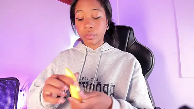 Zaira Rose  online show from 10/29/25, 01:57