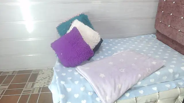 Snapshot of Ariasmithog chatting on 09/13/25, 01:44 Ariasmithog online show from 09/13/25, 01:44