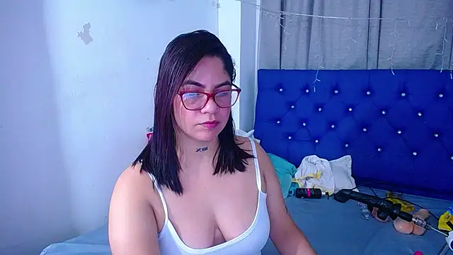 hornny cougar online show from 09/26/25, 03:21