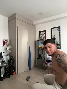 Snapshot of Dantee_Stone chatting on 03/07/25, 05:17 Dantee Stone online show from 03/07/25, 05:17
