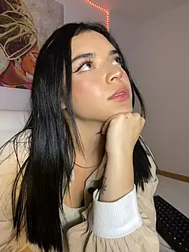 Snapshot of eileensophi chatting on 03/11/25, 06:43 eileensophi online show from 03/11/25, 06:43