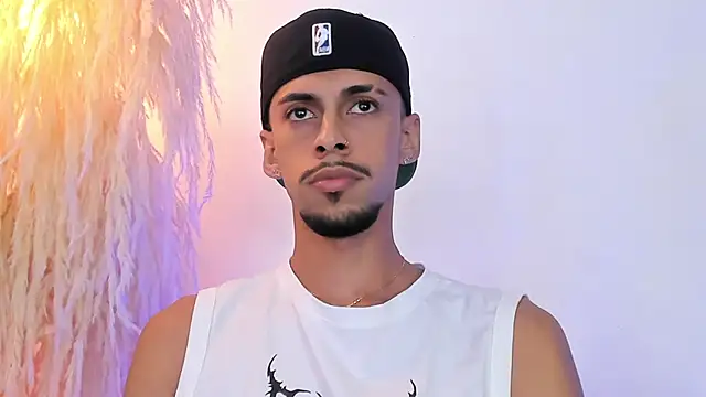 Snapshot of Sam_culhane chatting on 07/29/26, 06:06 Sam culhane online show from 07/29/26, 06:06