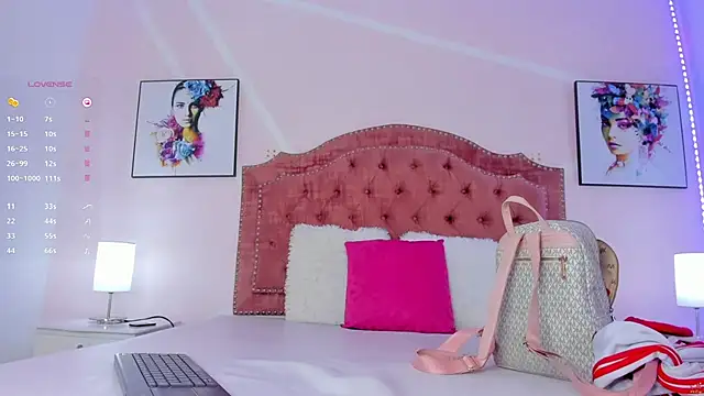 Mia greco  online show from 03/21/25, 08:08