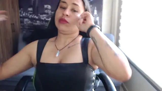 kamila lovee online show from 10/24/25, 09:44