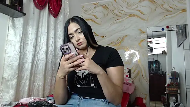 Snapshot of kendall_morry chatting on 04/19/26, 01:49 kendall morry online show from 04/19/26, 01:49