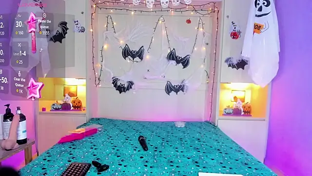 Snapshot of CandyyMaria chatting on 10/28/25, 08:00 CandyyMaria online show from 10/28/25, 08:00