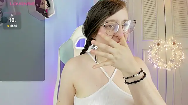 Snapshot of julietha_bianco_ chatting on 10/30/25, 02:07 julietha bianco  online show from 10/30/25, 02:07