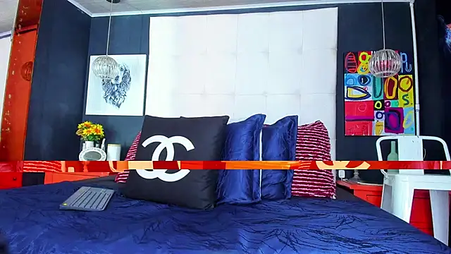 Snapshot of Thomas_May4rs chatting on 03/21/25, 07:44 Thomas May4rs online show from 03/21/25, 07:44