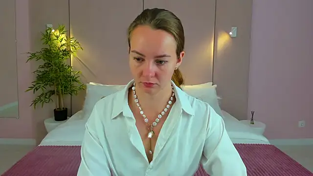 JaniceCollins online show from 10/09/25, 02:20