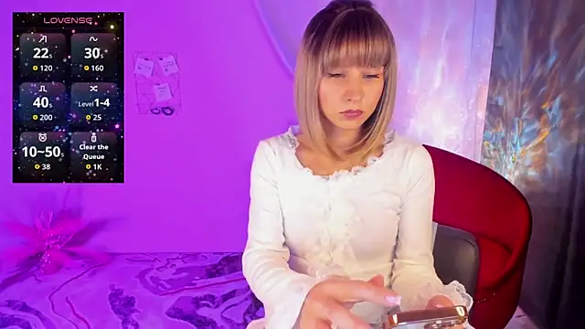 Snapshot of CharmBianca chatting on 11/16/25, 01:17 CharmBianca online show from 11/16/25, 01:17