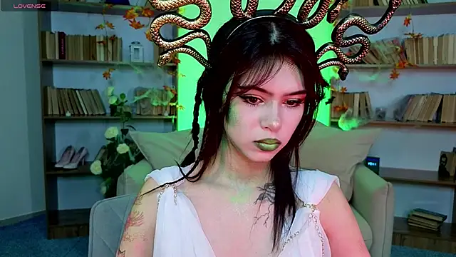 Snapshot of Hotary_Yuko chatting on 10/27/25, 04:05 Hotary Yuko online show from 10/27/25, 04:05