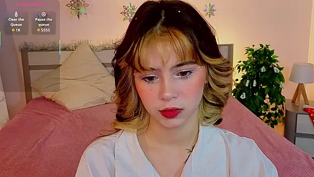 Snapshot of Hotary_Yuko chatting on 12/15/25, 02:38 Hotary Yuko online show from 12/15/25, 02:38