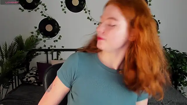 SophieOuld online show from 03/18/25, 03:20