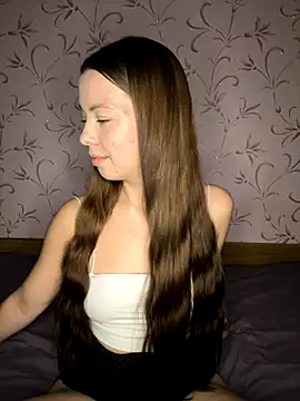 Snapshot of Arielle_Swan chatting on 11/29/25, 01:47 Arielle Swan online show from 11/29/25, 01:47