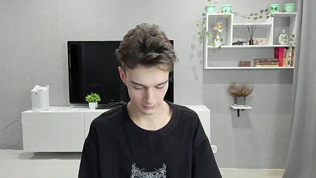 Snapshot of avegothy- chatting on 02/06/25, 12:59 avegothy- online show from 02/06/25, 12:59