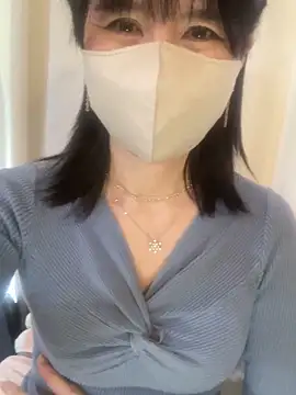 Snapshot of MURA-saki chatting on 02/18/25, 12:59 MURA-saki online show from 02/18/25, 12:59