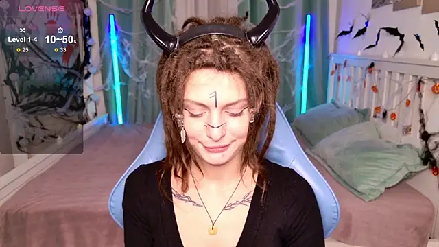 Snapshot of AnTikaMy chatting on 10/21/25, 07:25 AnTikaMy online show from 10/21/25, 07:25