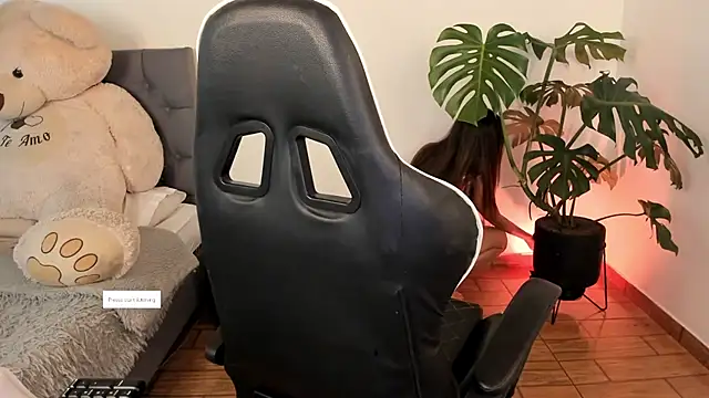 soymmia1 online show from 03/22/25, 11:42