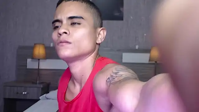 Liiamthompson online show from 09/19/25, 11:22