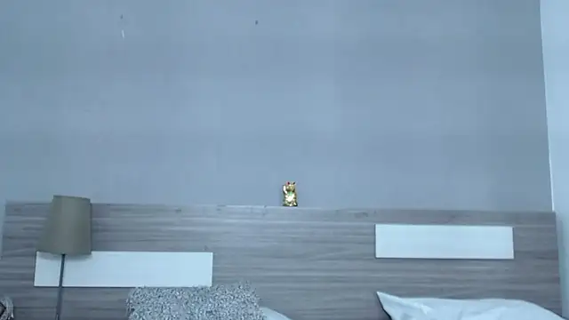 Liiamthompson online show from 10/05/25, 03:16