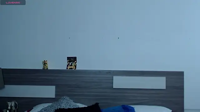 Snapshot of Liiamthompson chatting on 10/24/25, 01:07 Liiamthompson online show from 10/24/25, 01:07