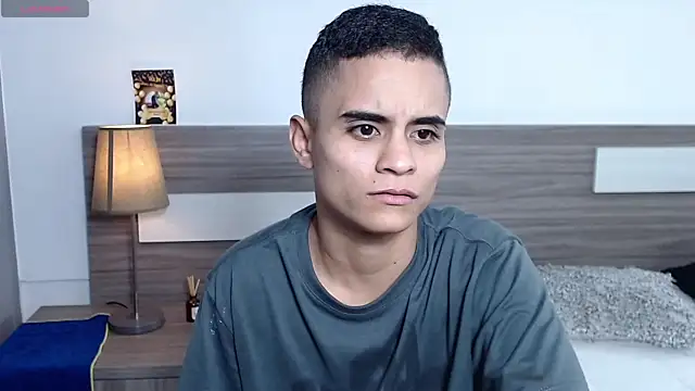 Snapshot of Liiamthompson chatting on 11/28/25, 09:39 Liiamthompson online show from 11/28/25, 09:39