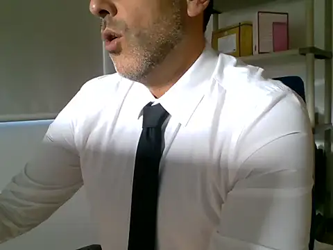 Snapshot of 66MA69 chatting on 10/04/25, 08:56 66MA69 online show from 10/04/25, 08:56