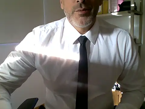 Snapshot of 66MA69 chatting on 10/15/25, 08:25 66MA69 online show from 10/15/25, 08:25