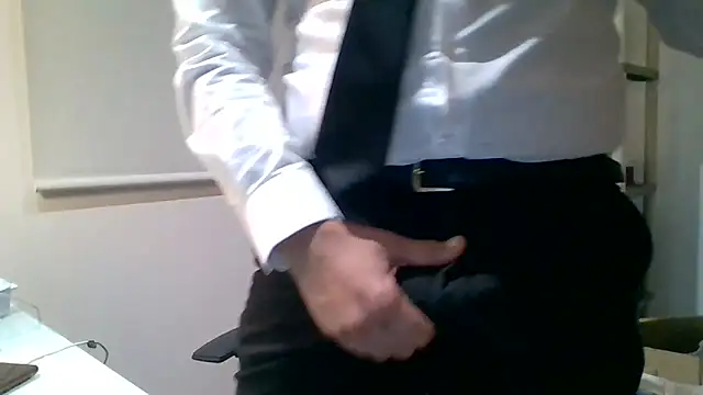 Snapshot of 66MA69 chatting on 10/26/25, 06:41 66MA69 online show from 10/26/25, 06:41