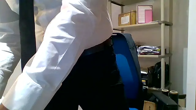 Snapshot of 66MA69 chatting on 11/19/25, 04:29 66MA69 online show from 11/19/25, 04:29