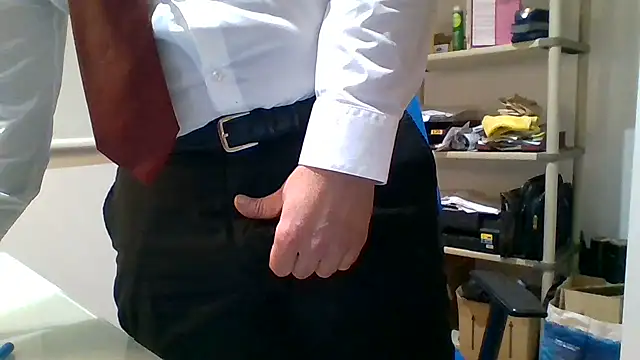 Snapshot of 66MA69 chatting on 11/27/25, 09:17 66MA69 online show from 11/27/25, 09:17