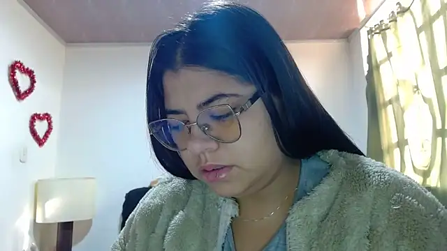 Snapshot of viccky_vick chatting on 09/17/25, 12:40 viccky vick online show from 09/17/25, 12:40