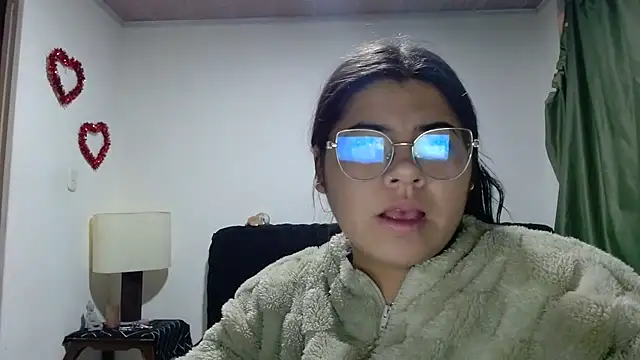 Snapshot of viccky_vick chatting on 09/18/25, 01:18 viccky vick online show from 09/18/25, 01:18