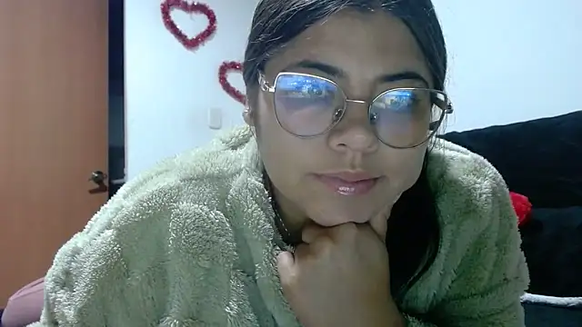 Snapshot of viccky_vick chatting on 09/19/25, 02:57 viccky vick online show from 09/19/25, 02:57